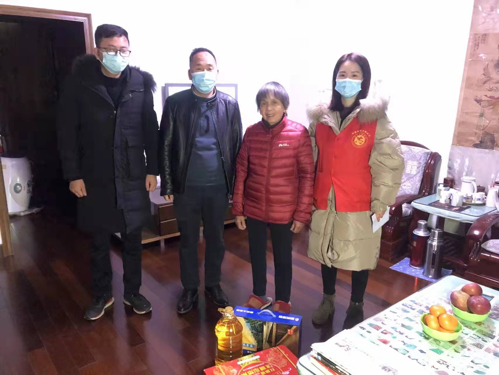 情系老黨員、老工作者 | 明家裝飾黨支部聯(lián)合社區(qū)開展新年走訪慰問活動